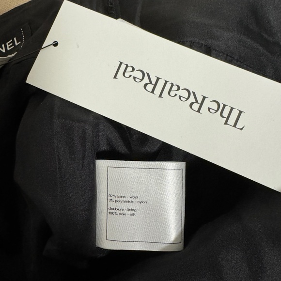 CHANEL - Picture 5 of 15